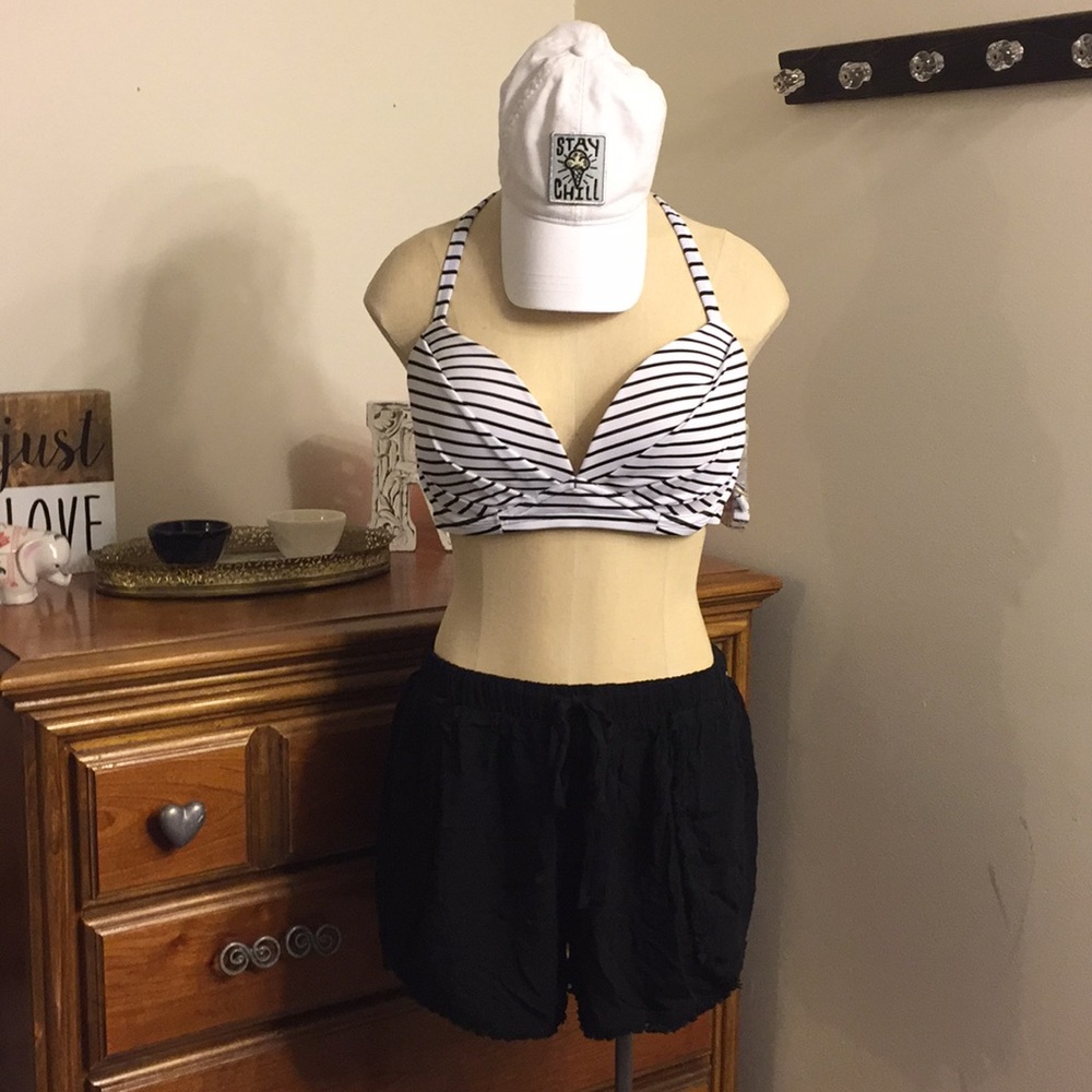 NWOT Victoria’s Secret Push-up Bikini Top